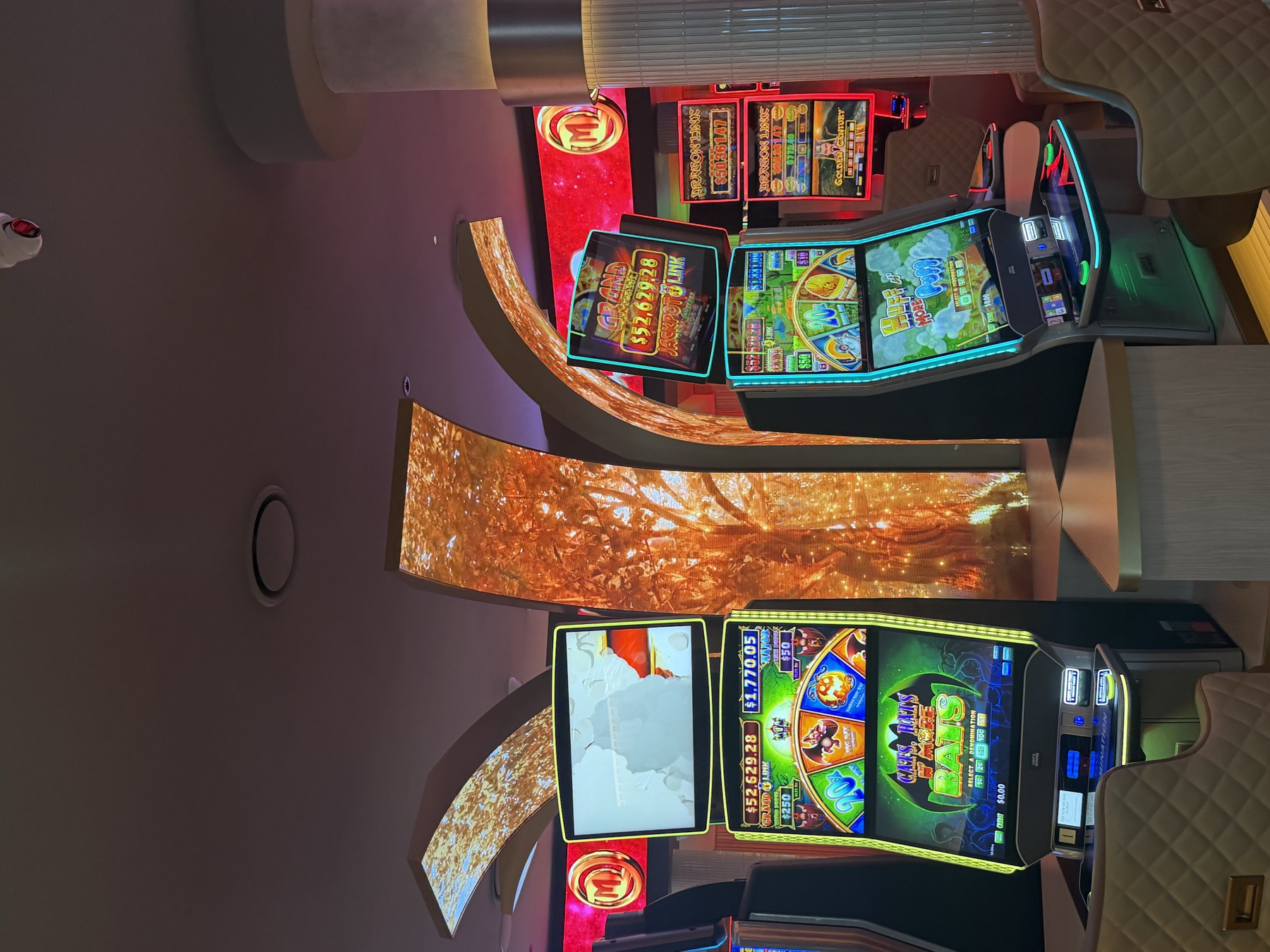 The golden tree column with its branches reaching across the ceiling